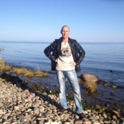 Парень, ищу девушку для приятного времяпрепровождения Парень, ищу девушку для приятного времяпрепровождения