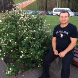 Парень пригласит девушку для приватного общения в Ижевске Парень пригласит девушку для приватного общения в Ижевске