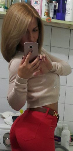 Девушка, ищу парня, очень хочу страстного, извращённого секса Девушка, ищу парня, очень хочу страстного, извращённого секса