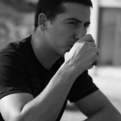 Парень, ищу девушку для регулярных встреч в Ижевске Парень, ищу девушку для регулярных встреч в Ижевске